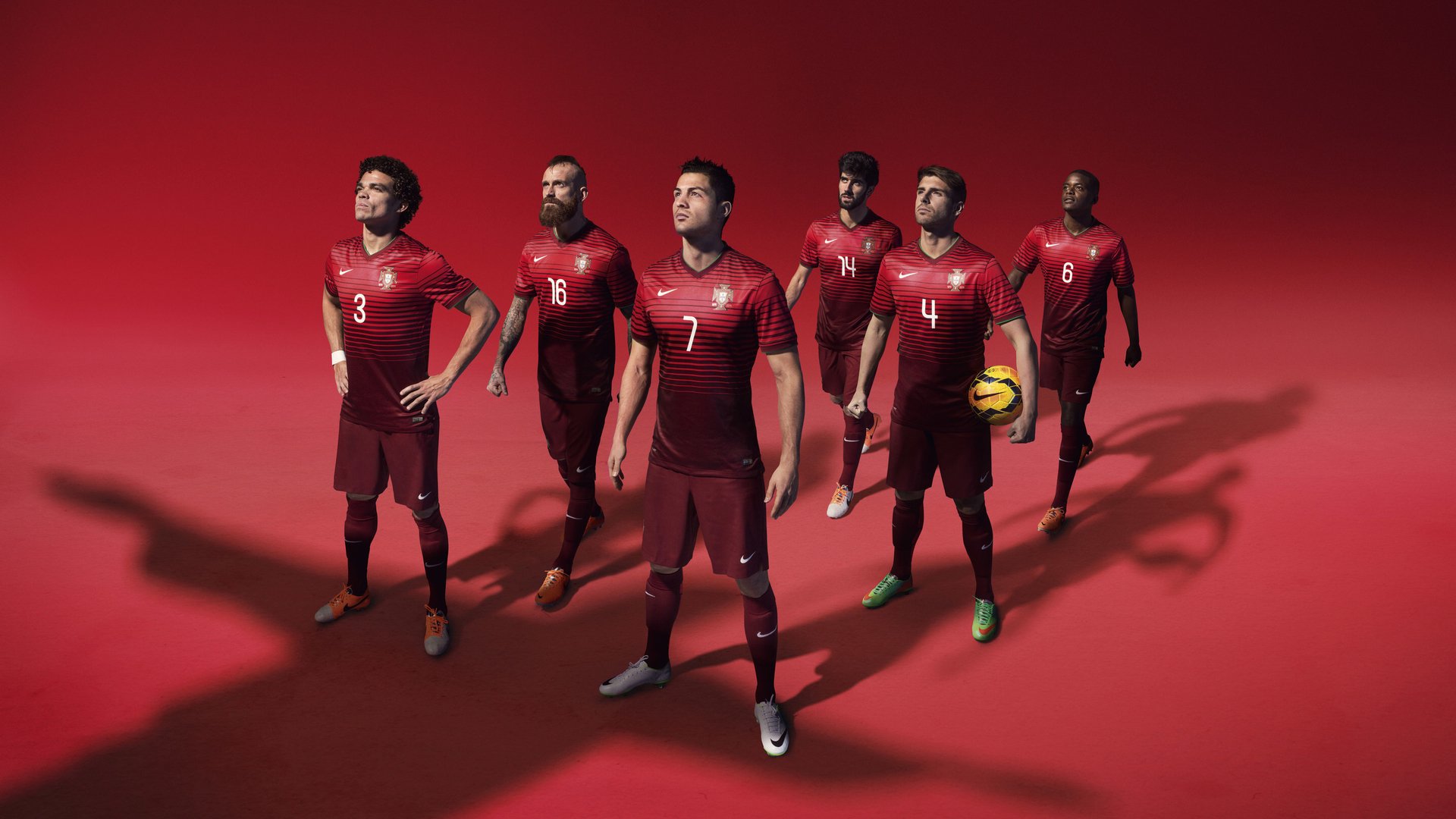 中国足球职业俱乐部加强梯队联动机制，职业足球队梯队试训